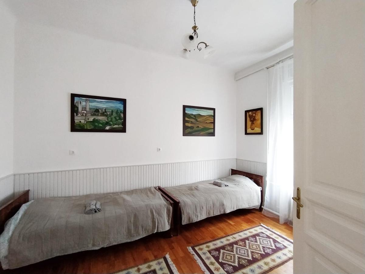 Atelier Keszthely Quarto foto