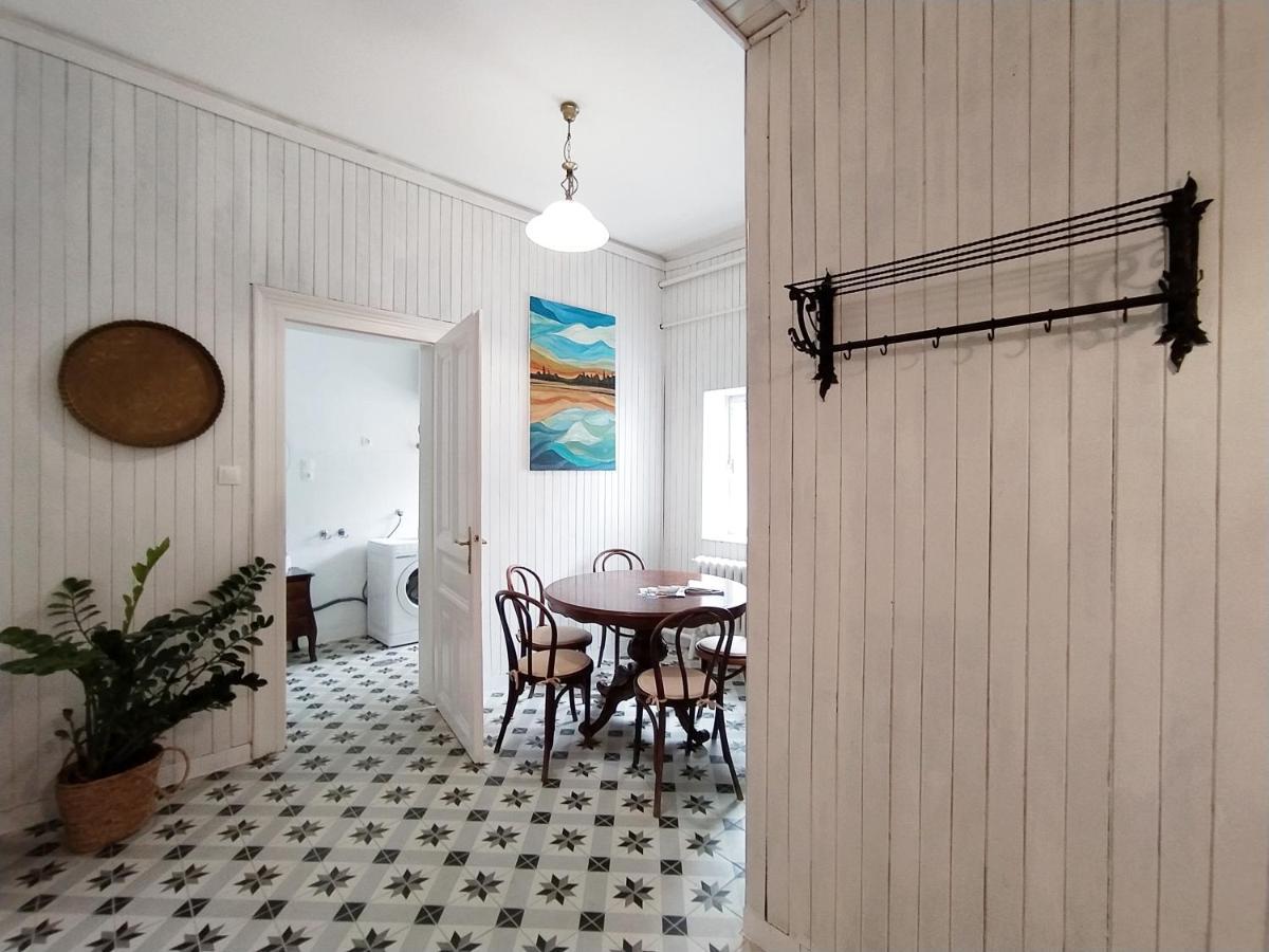 Atelier Keszthely Quarto foto