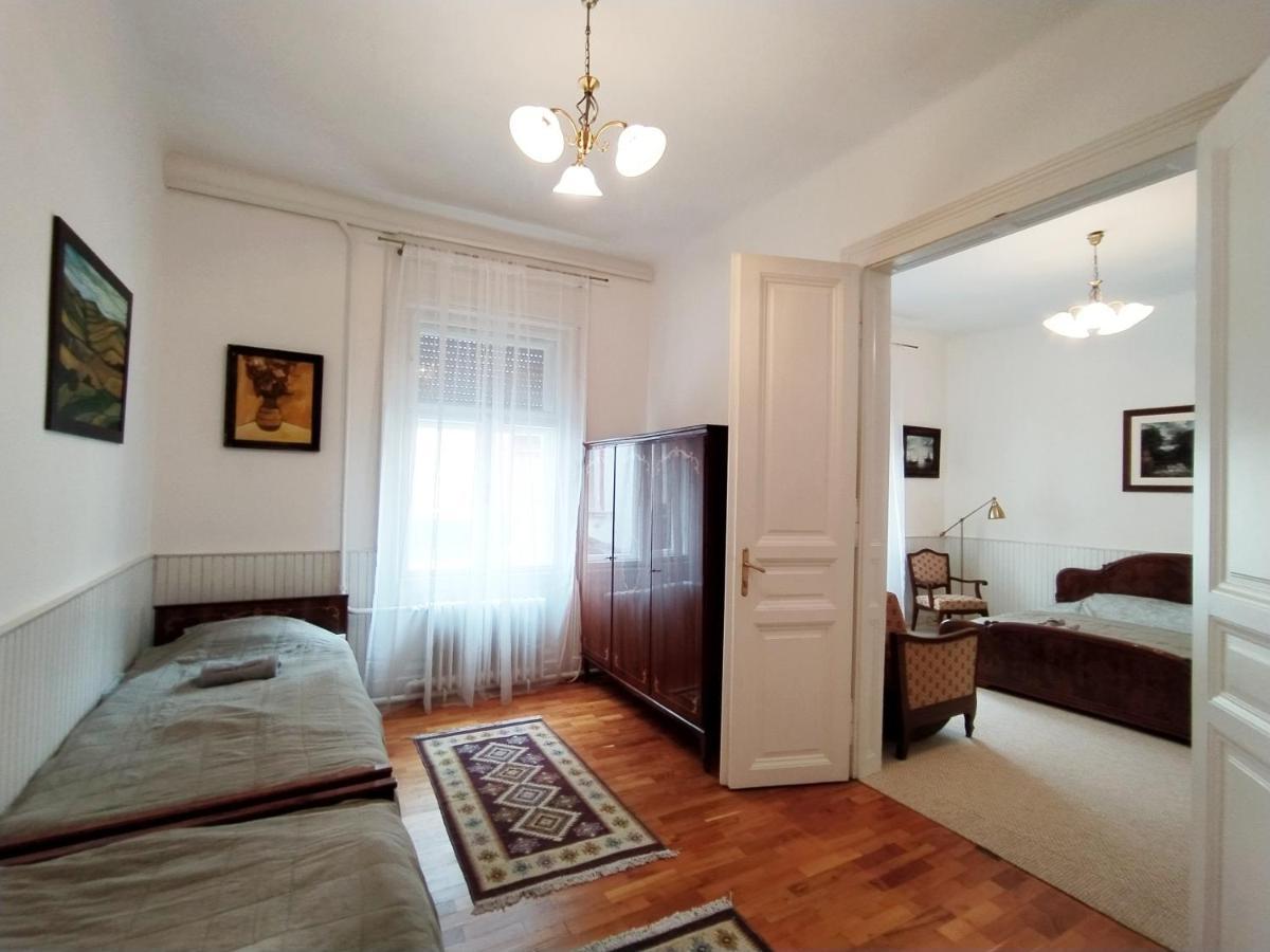 Atelier Keszthely Quarto foto